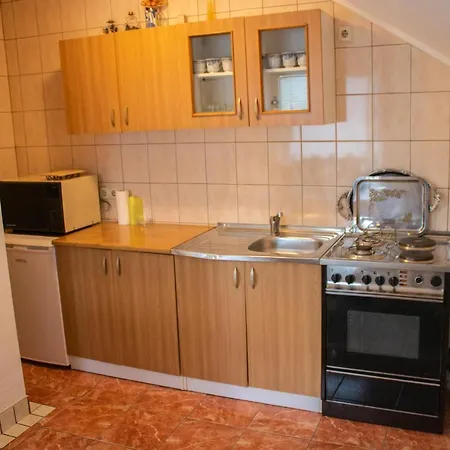 Jela Apartman Kupres (Canton 10)